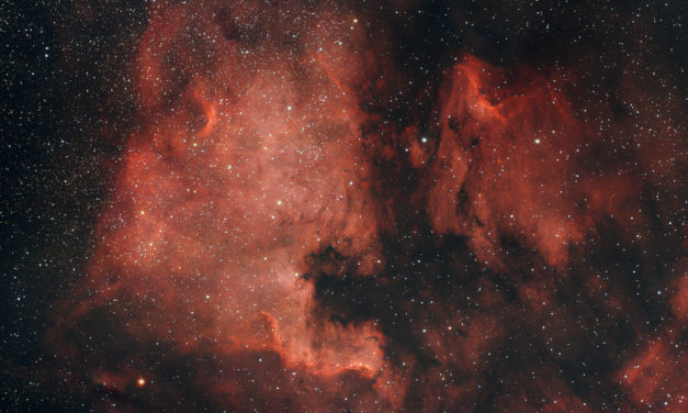 Nébuleuses de l’Amérique du Nord (NGC7000) et du Pélican (NGC5070)